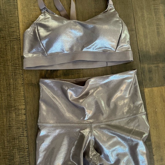 Old Navy activewear. Brand new! Never worn only tried on. - Picture 2 of 4